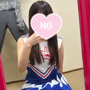 菜乃華(なのか)  “小柄で愛くるしいクビレ巨乳の美少女”